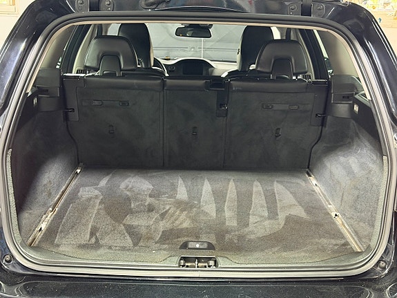 Volvo V70 8 of 18