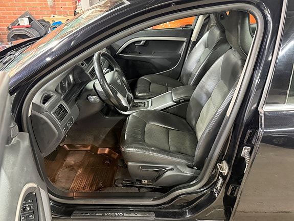 Volvo V70 10 of 18