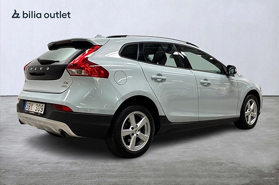 Volvo V40 Cross Country 5 of 24