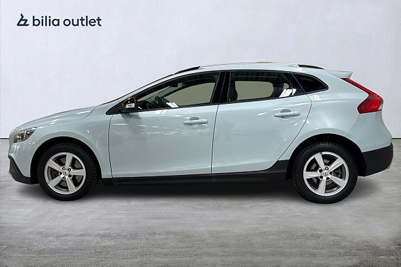 Volvo V40 Cross Country 8 of 24