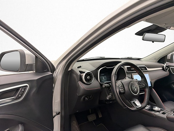 MG ZS 13 of 30