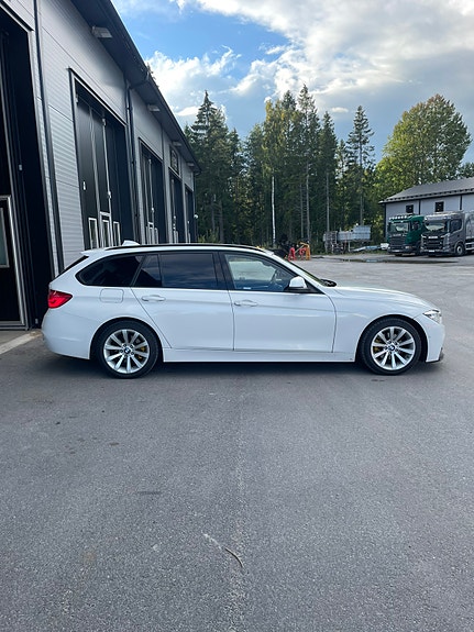 BMW 318d 10 of 14