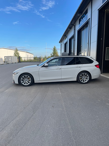 BMW 318d 5 of 14