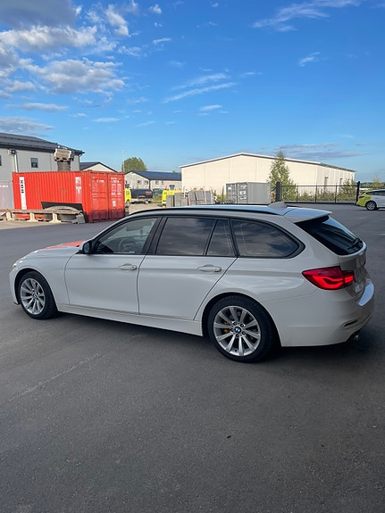BMW 318d 6 of 14
