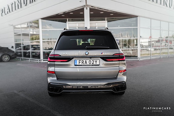 BMW X7 4 of 26