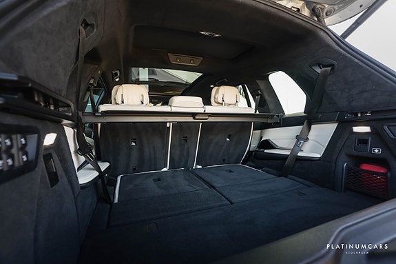 BMW X7 8 of 26