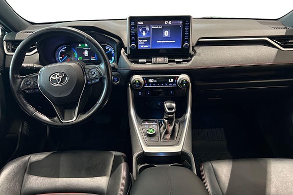 Toyota RAV4 10 of 22