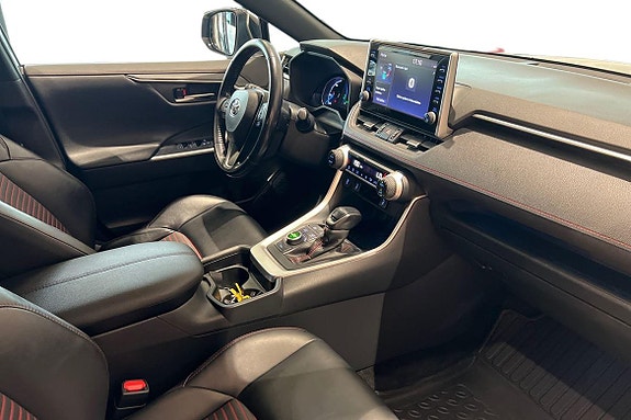 Toyota RAV4 7 of 22