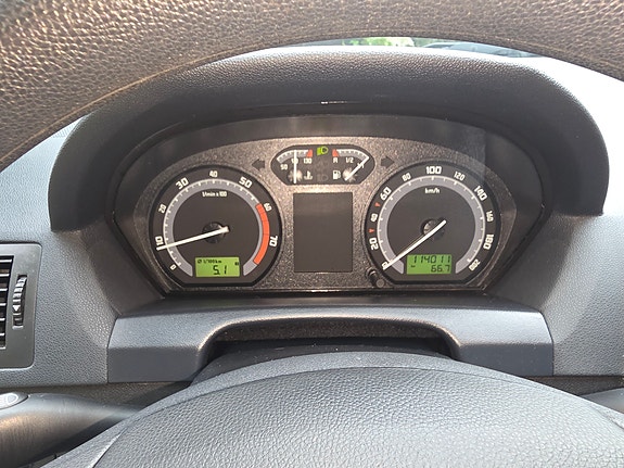 Skoda Fabia 10 of 14