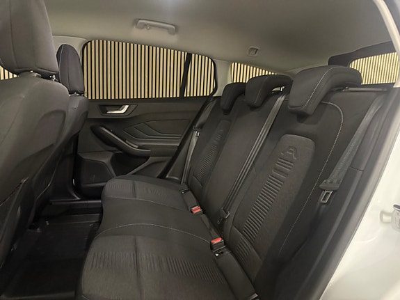 Ford Focus 13 of 28