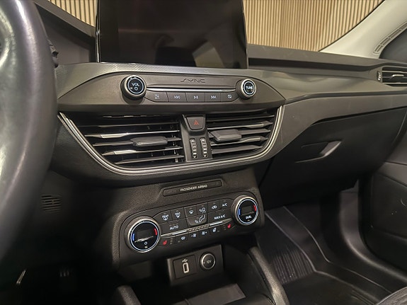 Ford Focus 18 of 28