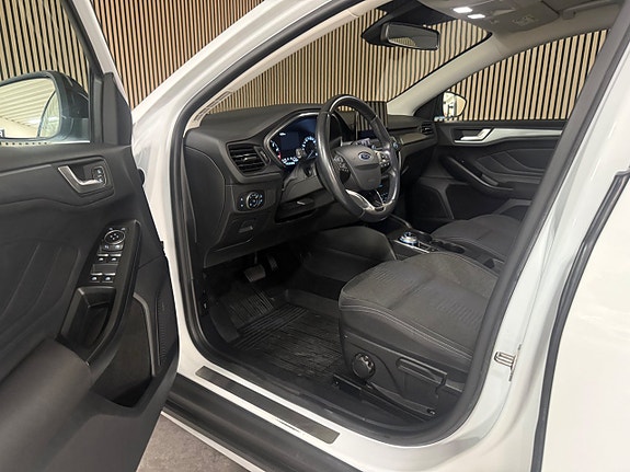 Ford Focus 10 of 28