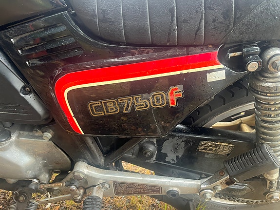 Honda CB750F 4 of 7