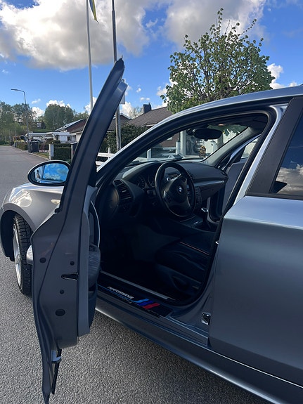 BMW 120i 6 of 8