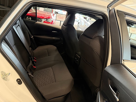 Suzuki Swace 8 of 20