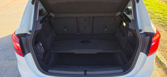 BMW 218d 12 of 13