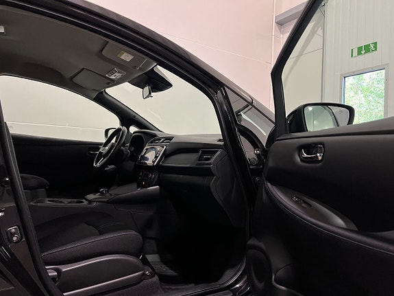 Nissan Leaf 25 of 29