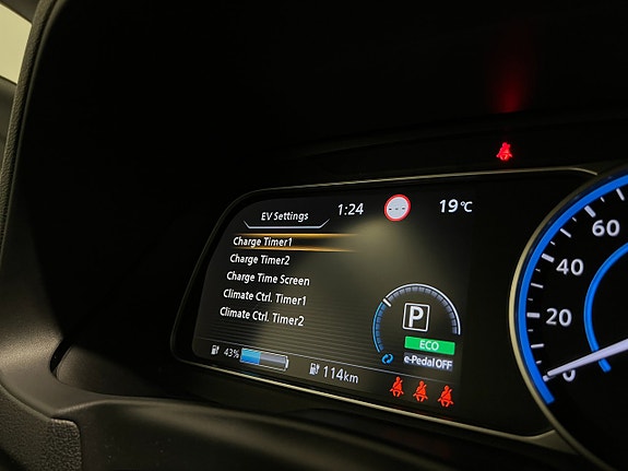 Nissan Leaf 24 of 29