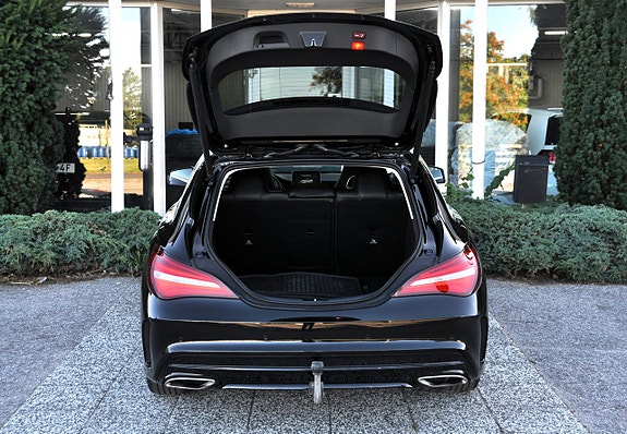 Mercedes-Benz CLA200 14 of 16
