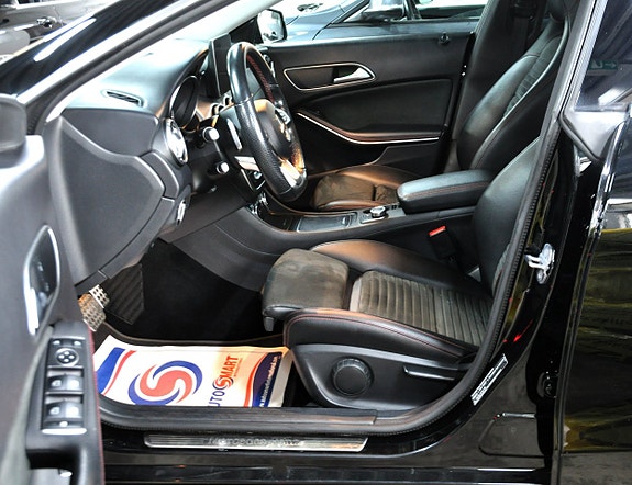 Mercedes-Benz CLA200 6 of 16