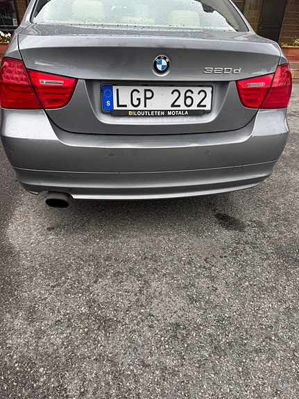 BMW 320d 3 of 10