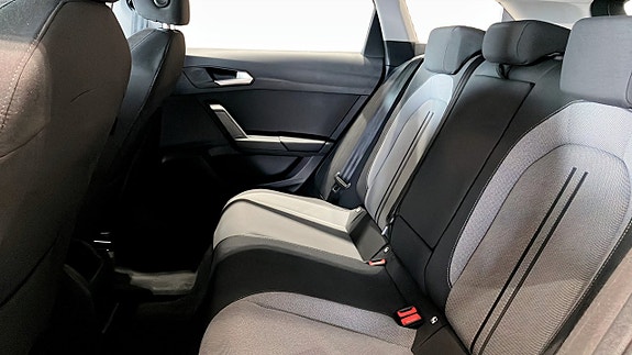 Seat Leon 12 of 19