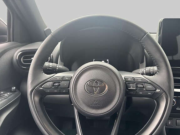 Toyota Yaris Cross 9 of 12