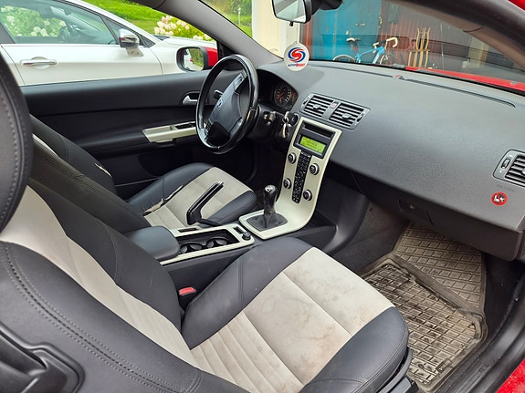 Volvo C30 3 of 4