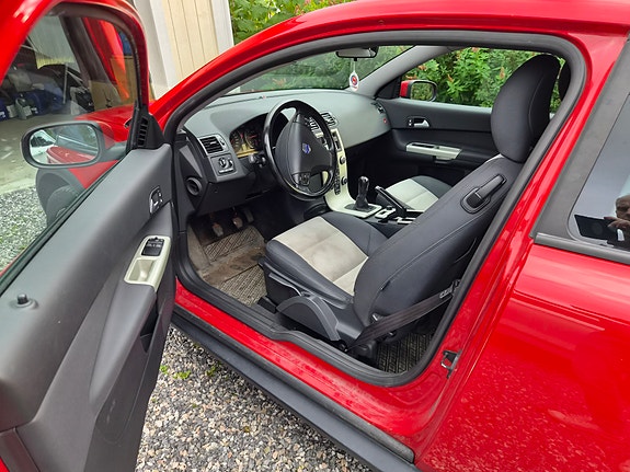Volvo C30 2 of 4