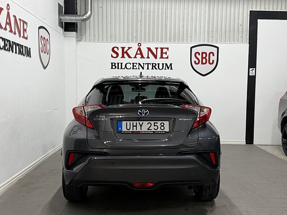 Toyota C-HR 5 of 11