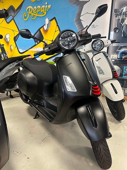Piaggio Vespa GTS 310, 2026 7 of 8