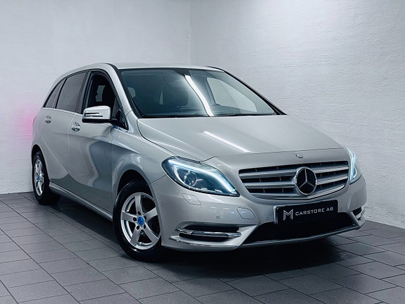 Mercedes-Benz B180 3 of 21