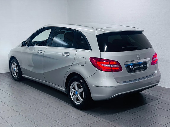 Mercedes-Benz B180 20 of 21