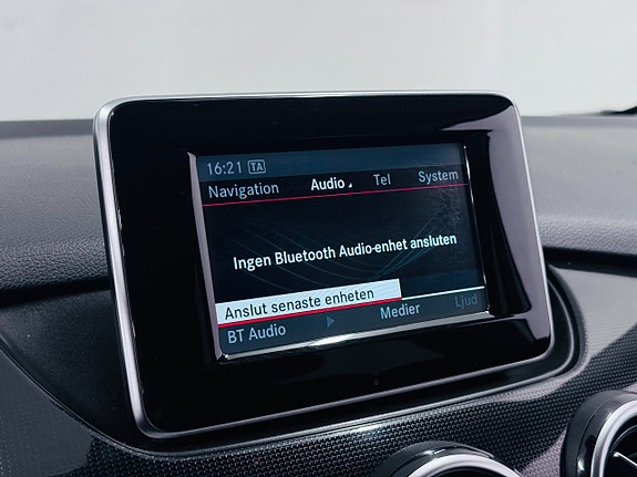 Mercedes-Benz B180 11 of 21