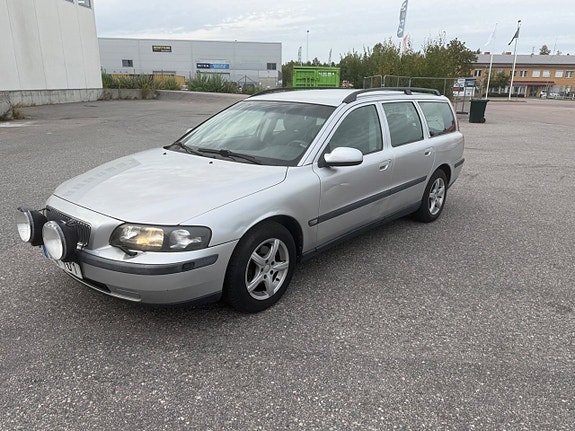 Volvo V70 6 of 10