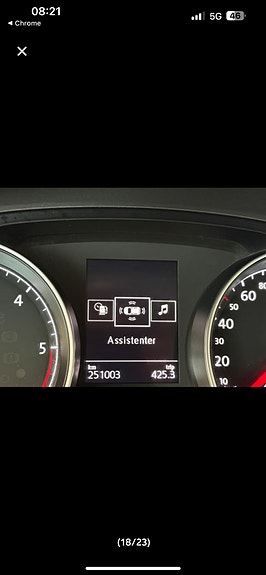 Volkswagen Golf VII 14 of 24