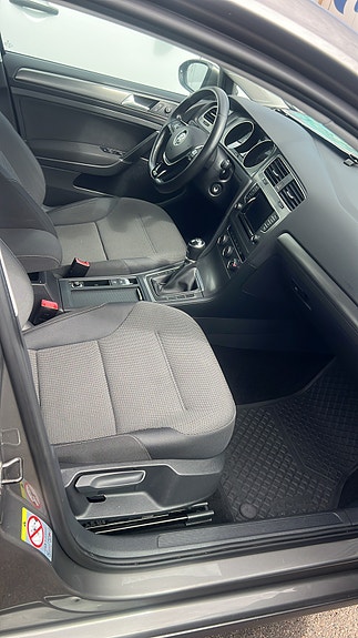 Volkswagen Golf VII 13 of 24