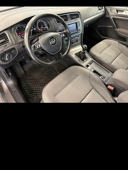Volkswagen Golf VII 11 of 24