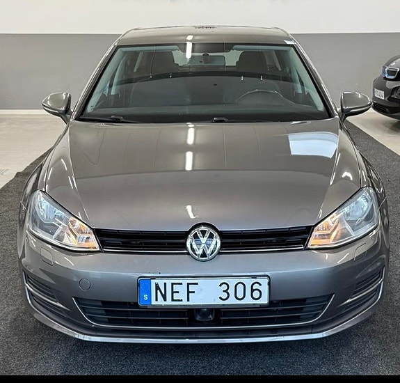 Volkswagen Golf VII 12 of 24