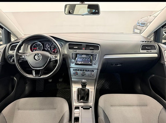 Volkswagen Golf VII 10 of 24