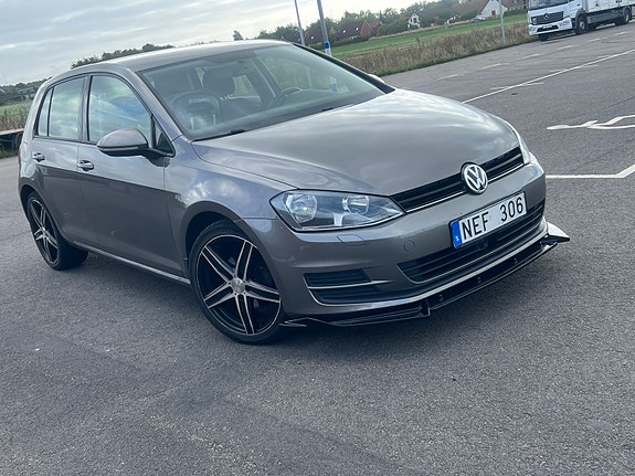 Volkswagen Golf VII 24 of 24