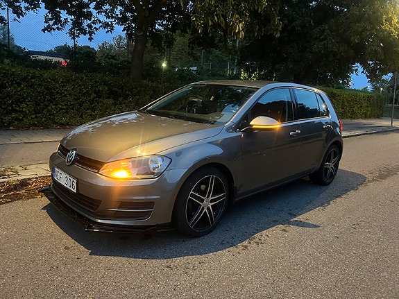 Volkswagen Golf VII 22 of 24