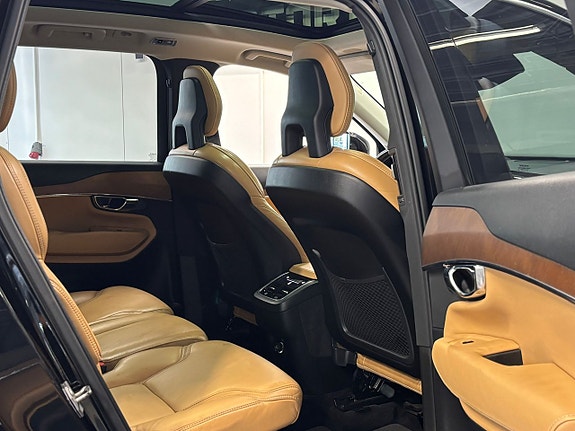 Volvo XC90 29 of 30