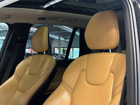 Volvo XC90 17 of 30