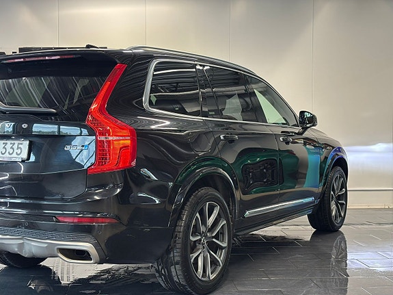 Volvo XC90 10 of 30