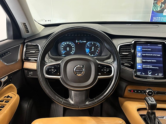 Volvo XC90 19 of 30