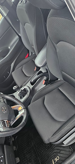 Hyundai i30 8 of 12