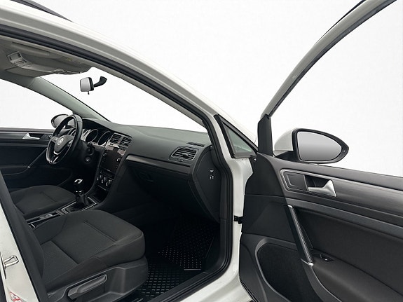 Volkswagen Golf I 21 of 26