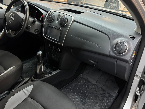 Dacia Sandero Stepway 8 of 14