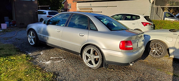 Audi A4 4 of 9